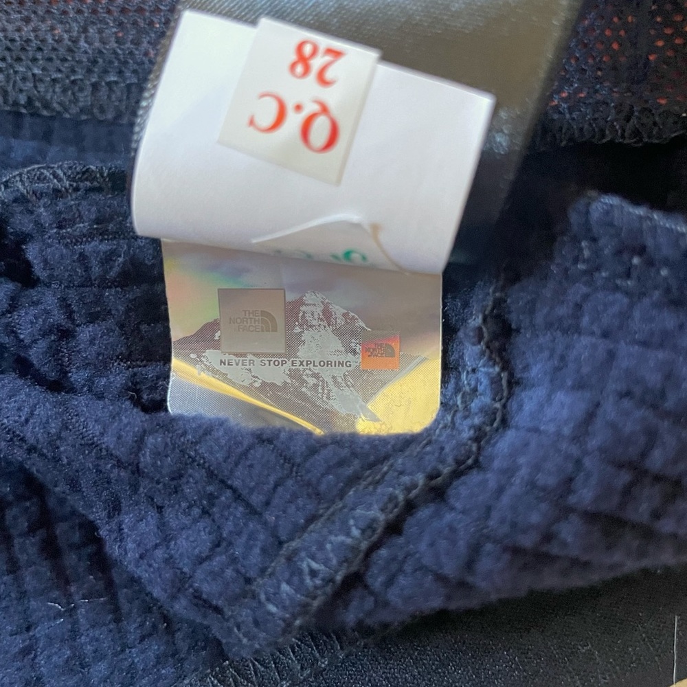 The North Face Men’s Wayroute Pullover Hoodie - Picture 7 of 7